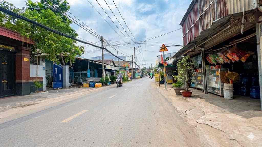 CẦN BÁN MT ĐƯỜNG 11 TRƯỜNG THỌ (9x27) 239M2 NỞ HẬU GIÁ GIẢM 14,9TỶ - Ảnh 2