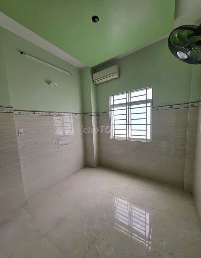 Tân Hòa Đông Quận 6 , 3 Lầu BTCT , 2PN 2WC , Hẻm Thông SHR Nhỉnh 2 Tỷ - Ảnh 3