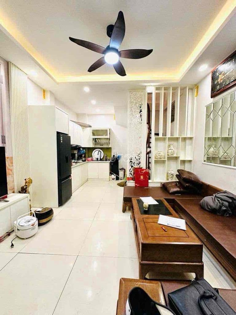 Chùa Bộc, ô tô đỗ, 10m ra phố, kinh doanh, nhà dân xây, lô góc, 38m2