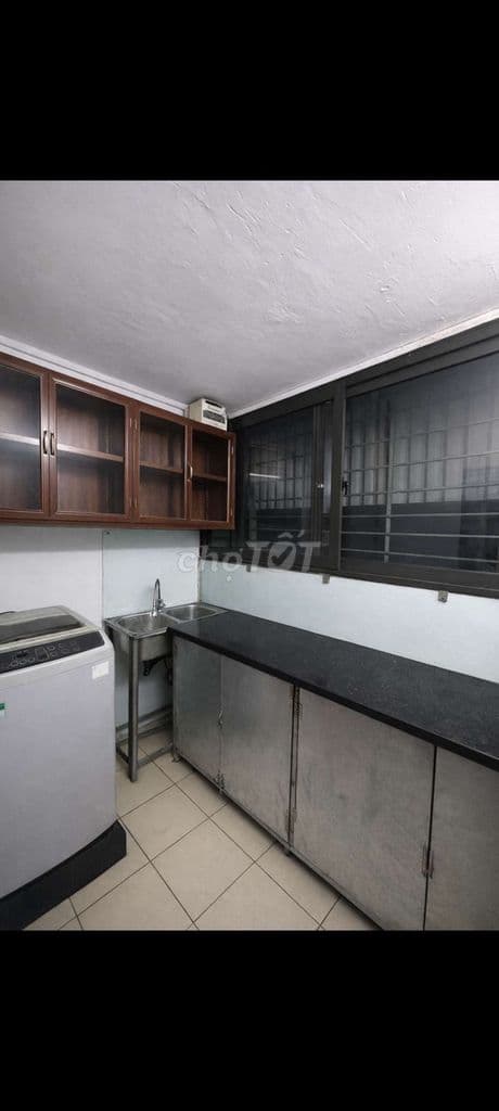 Tập thể Hồng Mai, sổ đỏ to 55m 2PN thoáng, nguyên bản, nhỉnh 3 tỷ - Ảnh 2