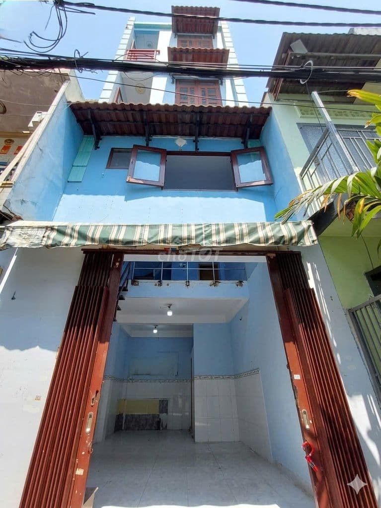 Nhà 4 tầng ô tô đến cửa, Âu Cơ đối diện UB Bảy Hiền.