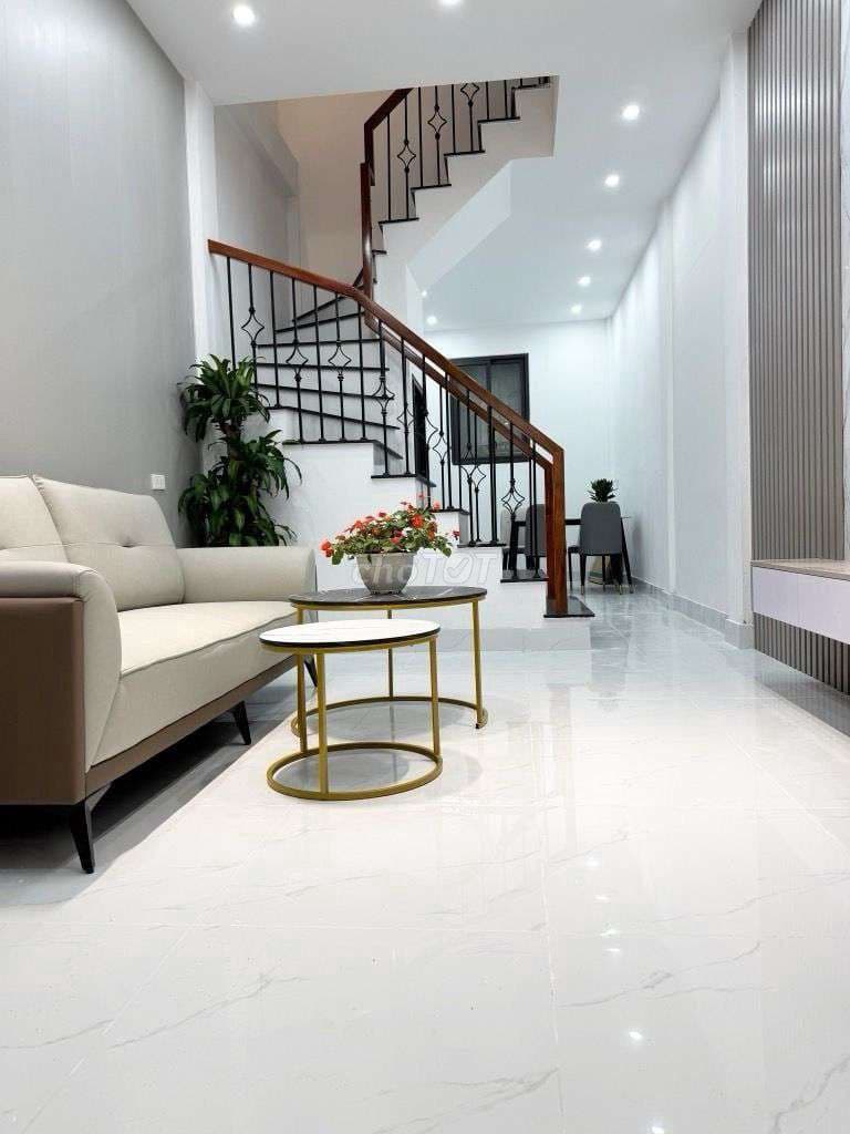 CẦN BÁN NHÀ KIM GIANG GẦN KĐT ĐẠI KIM DT 40M 5 TẦNG - Ảnh 2