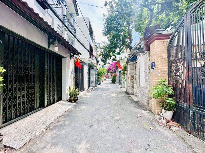 Xe hơi ngủ trong nhà! DT(4x22m) tại Nguyễn Văn Khối giá chỉ 7.95 Tỷ - Ảnh 2