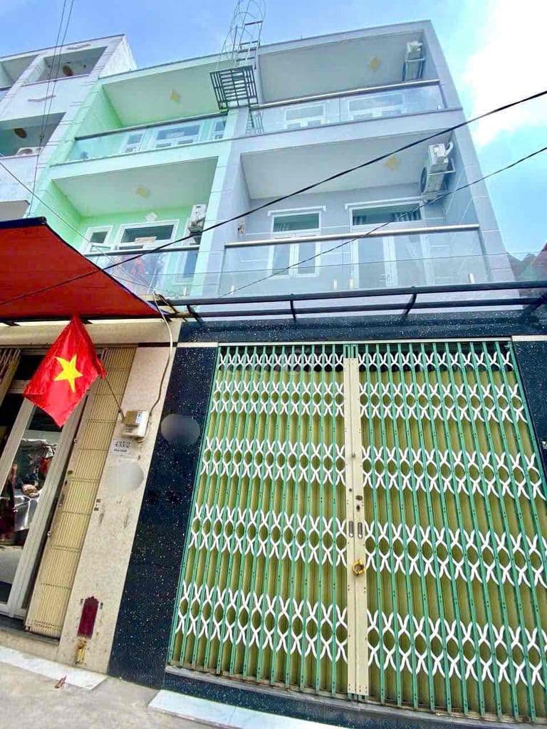 nhà bán 4 x 9m. 2 lầu. hẻm 🚗 đường Phú định F16.Q8