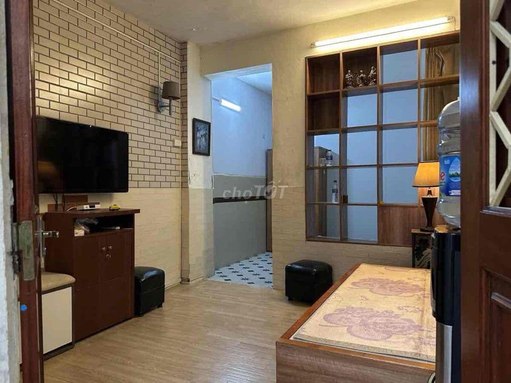 TT Kim Liên, tầng 1, 60m2, 2 mặt tiền, gần phố, KD đỉnh, ở luôn