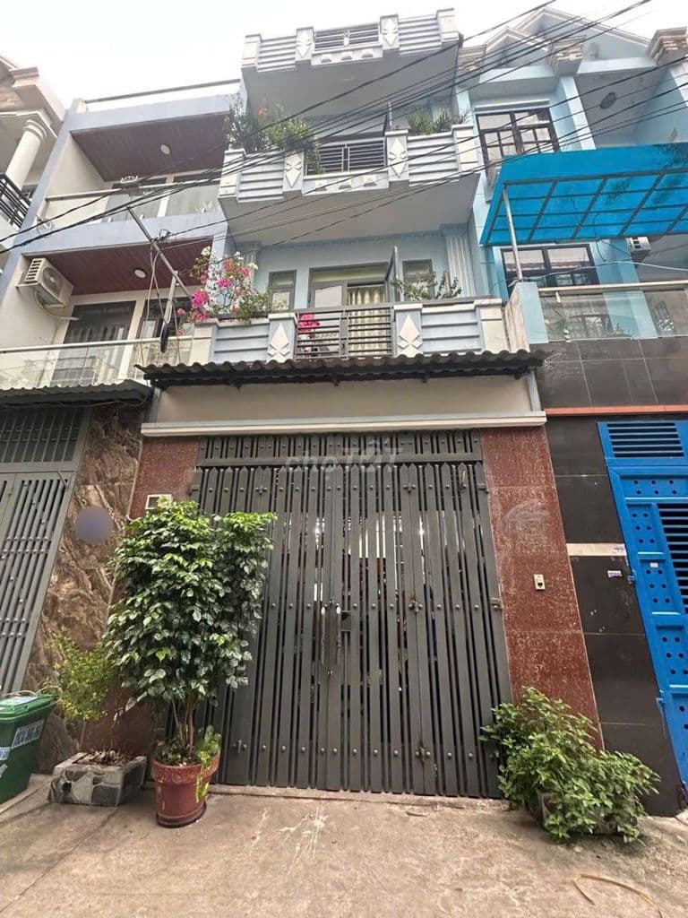 Nhà 3 tầng đường LÂM THỊ HỐ,P. TÂN CHÁNH HIỆP Q12. dt 55m2.Hẻm ôtô