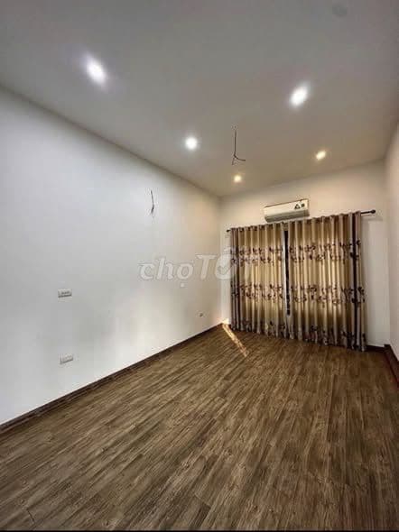 bán nhà ngõ 467 Lĩnh Nam giá 4,1 tỷ