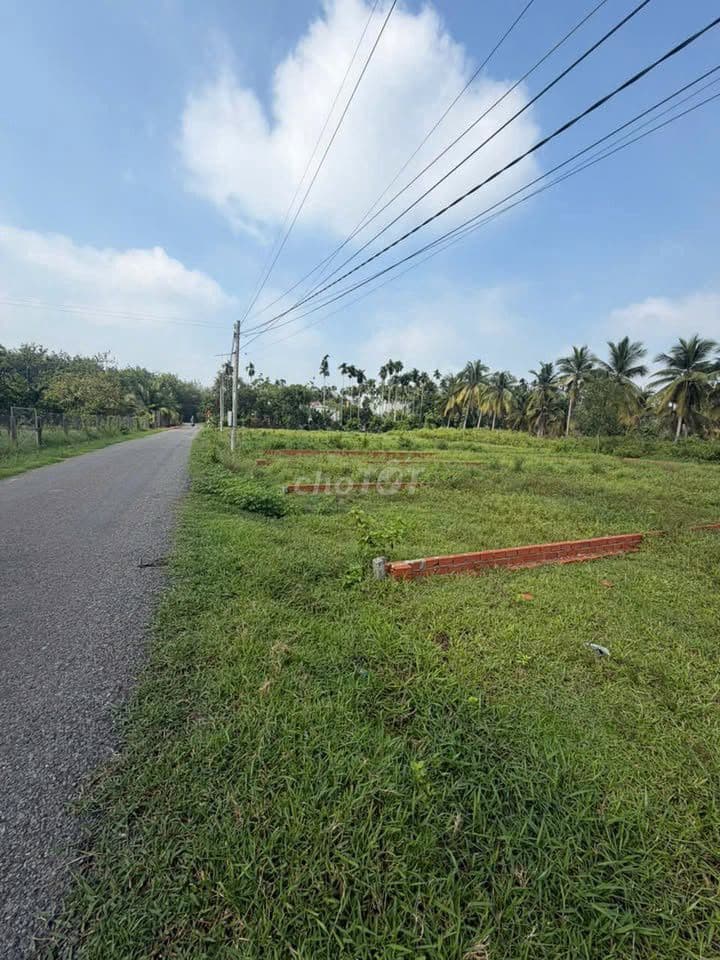 cần bán lô đất Tân An Hội, 100m2 vuông vức đường nhựa