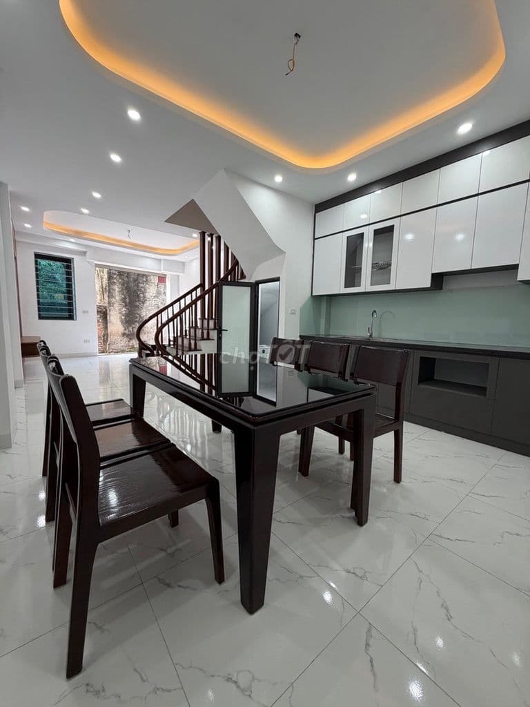 Nhà nét Tân lập chỉ hơn 4 Tỷ 40m2, ngõ thông ô tô, 2 thoáng - Ảnh 2