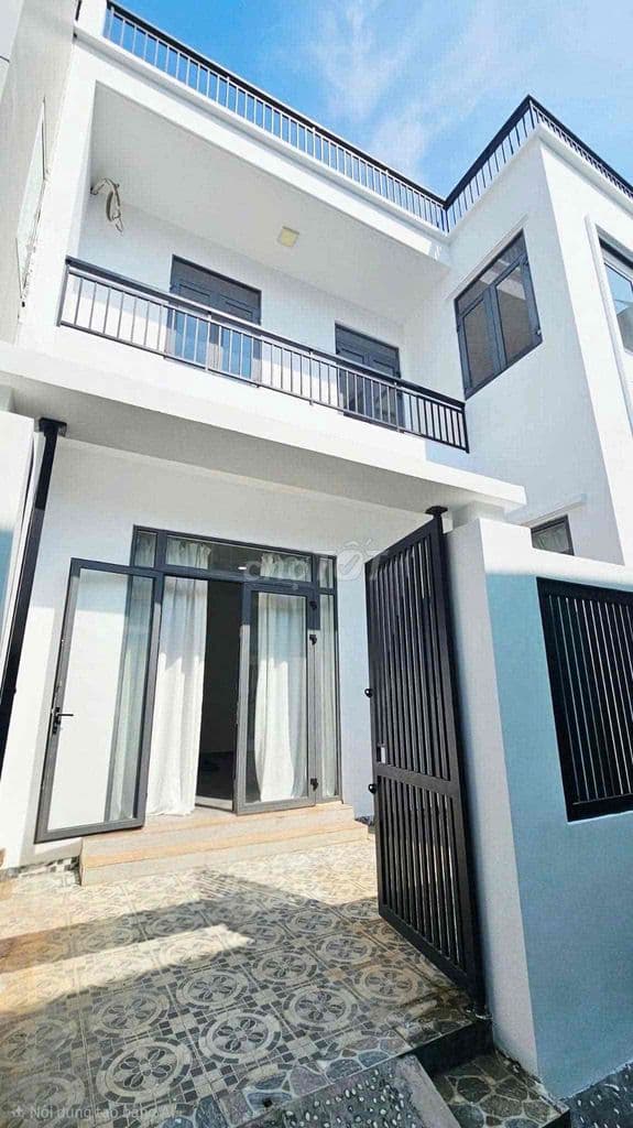 nhà lầu ngang 8,2m đường 26 Hiệp Bình Chánh khu bên sông gần Gigamal