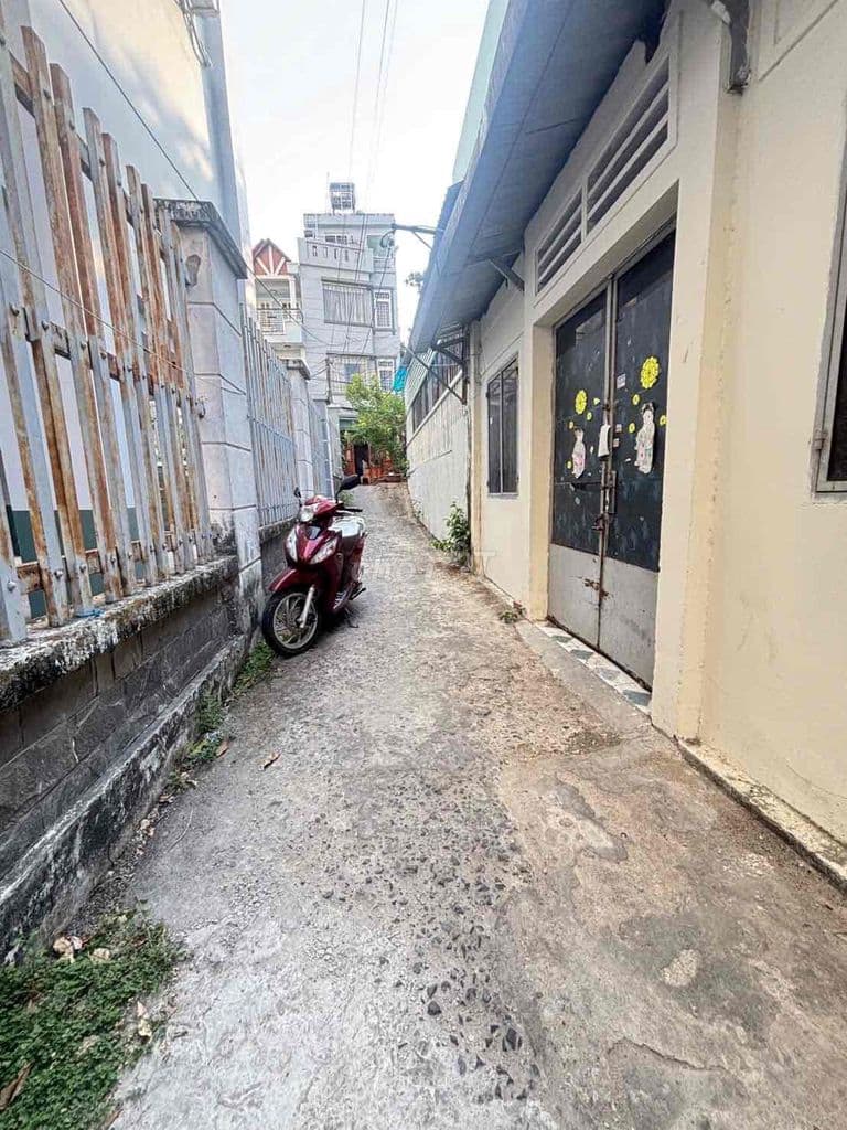 🔥 NHÀ C4 CŨ – GIÁ MỀM – CÒN Ở TỐT