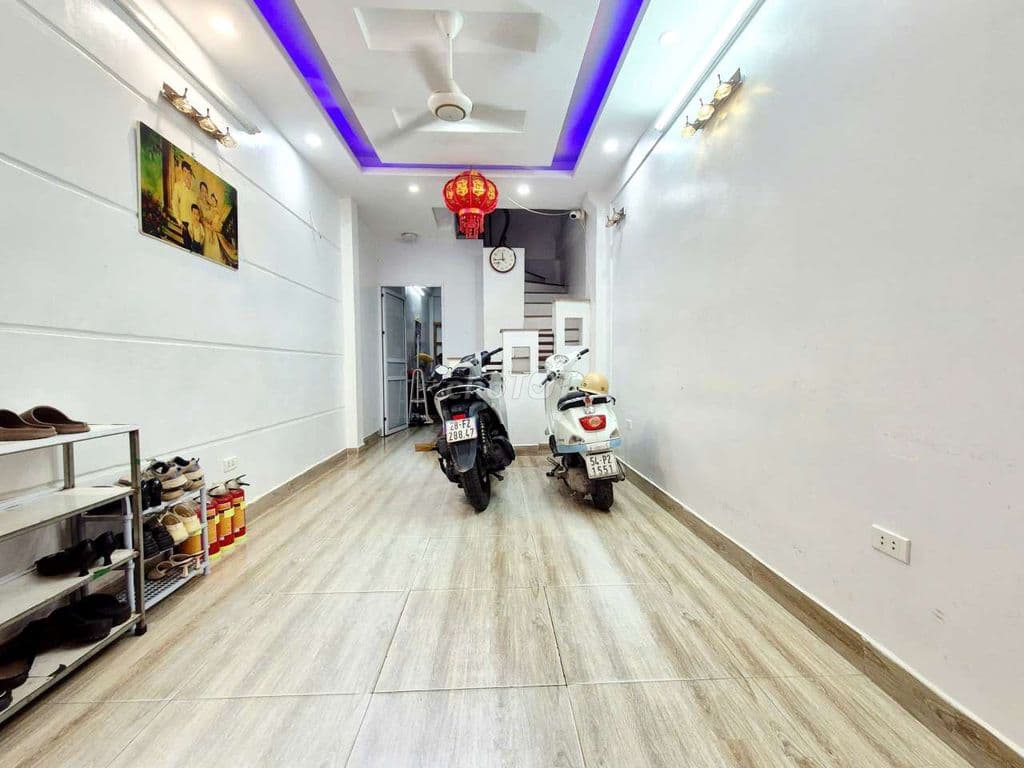Chính chủ bán nhà ngõ 207 bùi xương trạch