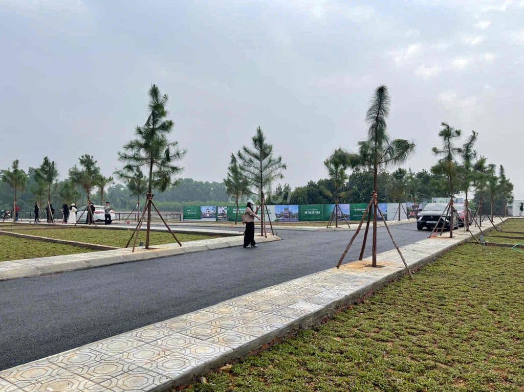 BÁN SIÊU PHẨM LÔ ĐẤT HOÀ LẠC VIEW HỒ DT 109M * 5M MT GIÁ CHỈ 2.8TỶ - Ảnh 2