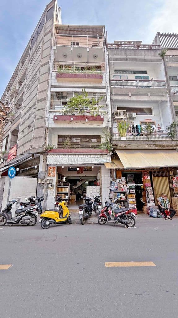 Nhà mặt tiền chợ kim biên