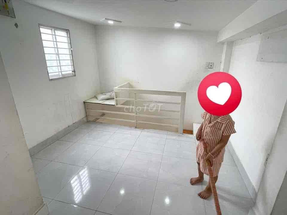 NHỈNH 2 Tỷ NHÀ 2PN 3WC - GẦN MT NGUYỄN THÁI SƠN, GẦN CHỢ GÒ VẤP - Ảnh 3