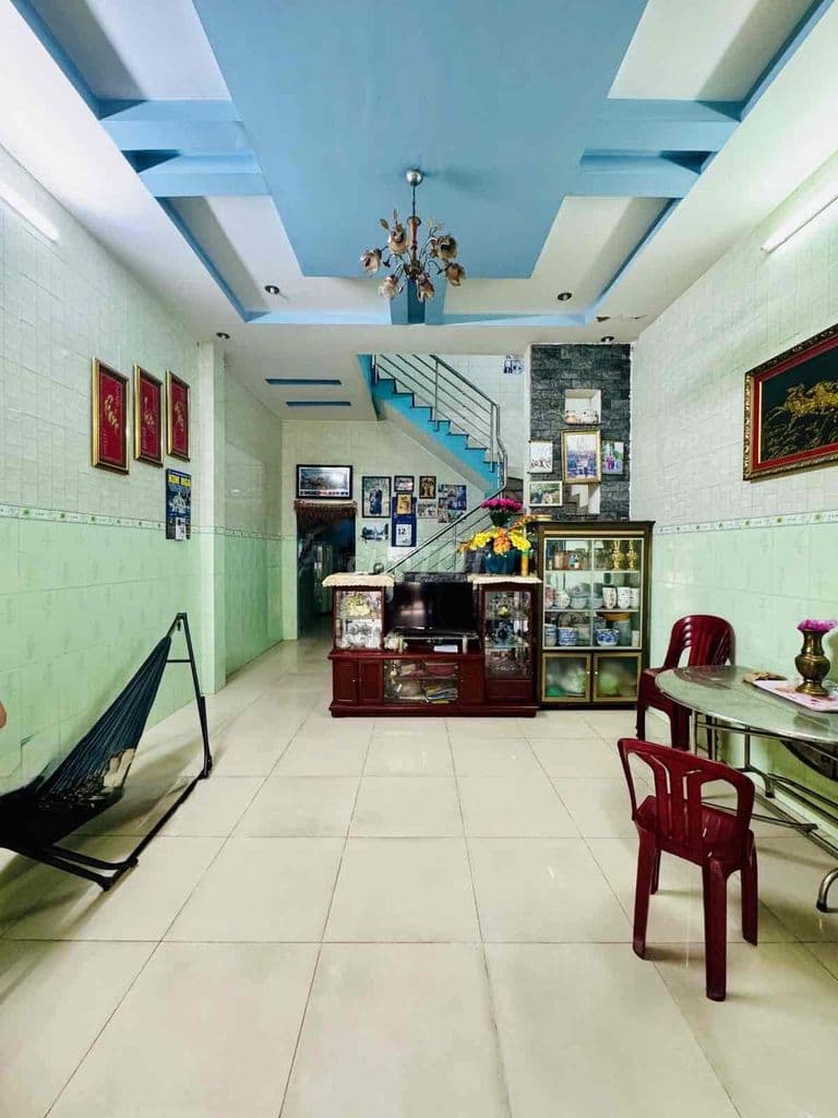 Bán Gấp Nhà 94m2 1 Trệt 1 Lầu HXH Lê Trọng Tấn Giá Tốt