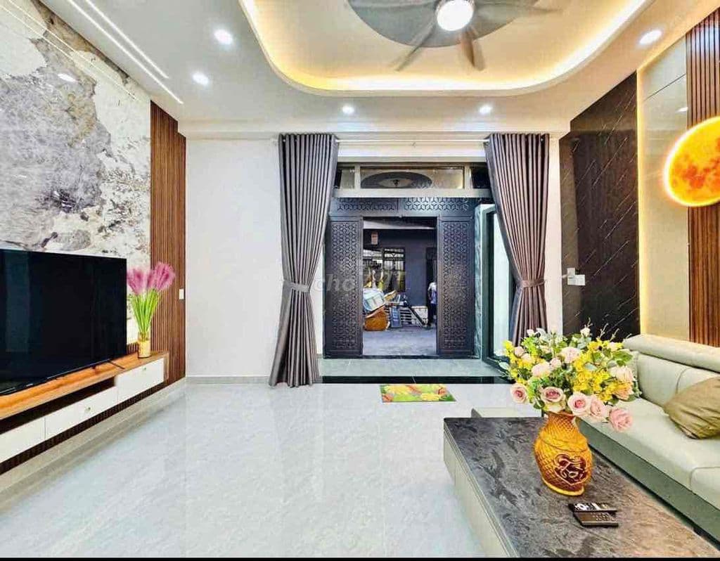 Siêu phẩm! Phố Đội Cấn, 30m ra oto, lô góc 2 thoáng, sổ nở hậu, dân xâ - Ảnh 2