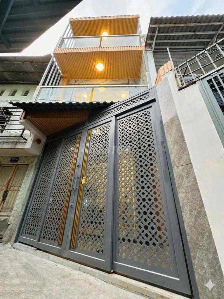 Q4-SÁT HẺM XE HƠI-1 TRỤC THẲNG TỚI NHÀ-HOÀN CÔNG 3 TẦNG-HỖ TRỢ VAY