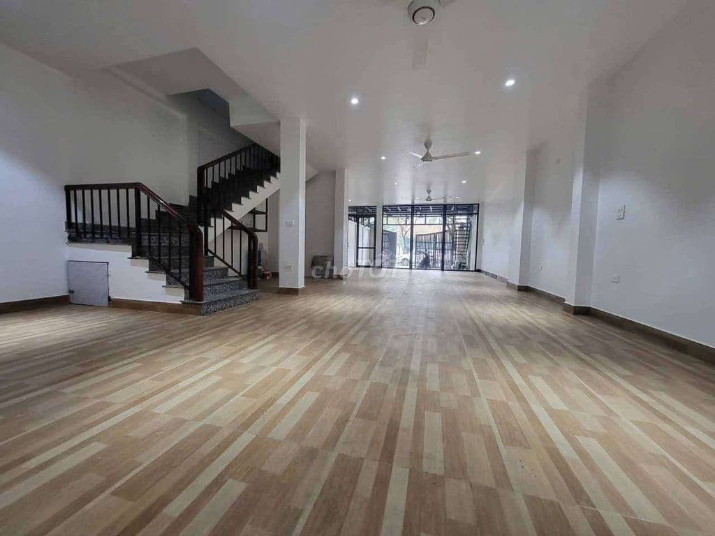 Cần bán gấp liền kề mặt phố Hoàng Tùng ( mặt đường vành đai 3.5 ) - Ảnh 2