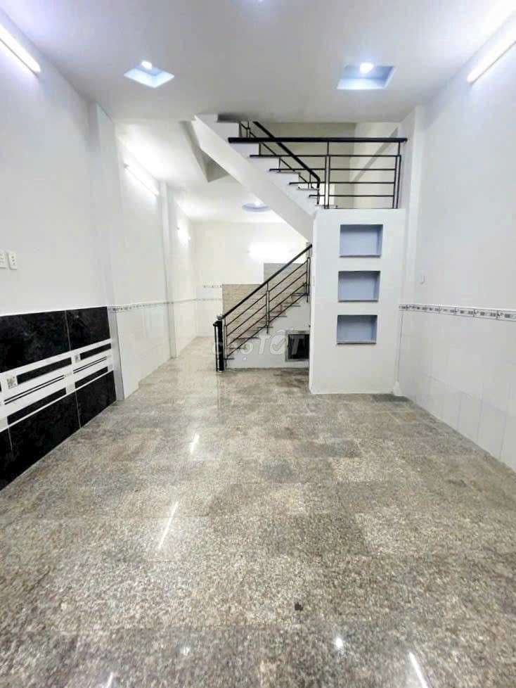 Hẻm Nguyễn Văn Luông Quận 6, 4mX11m. 3 Tầng kiên cố. dọn vào ở ngay. - Ảnh 3