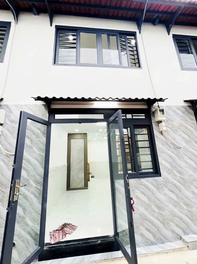 BÁN NHÀ MỚI XÂY NGAY CHỢ HIỆP THÀNH, ĐƯỜNG NGUYỄN ẢNH THỦ VÀO 200M