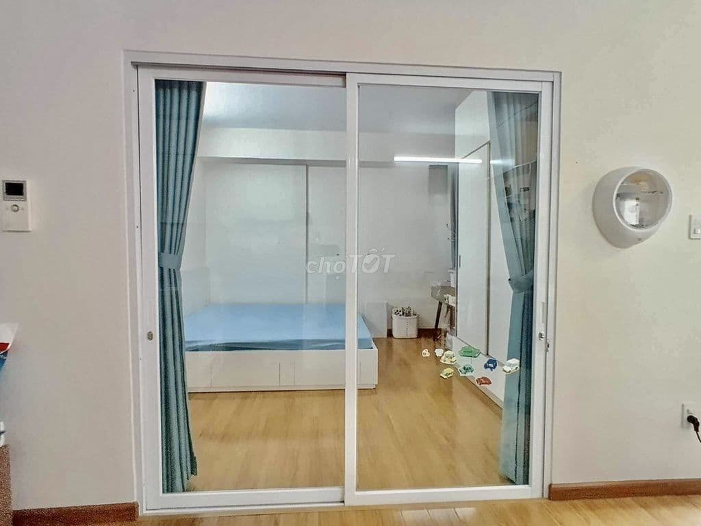 Cần tiền bán gấp căn hộ FLORA FUJI, 55m2 1+1PN Full nội thất view sông - Ảnh 2