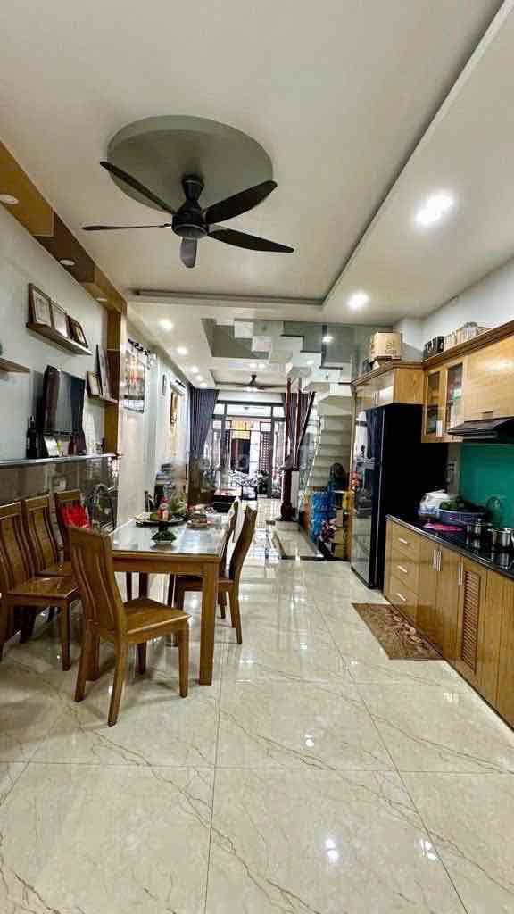 -NHÀ 3 TẦNG -PHAN VĂN HỚN -XÃ BÀ ĐIỂM-HÓC MÔN .HẺM 8M XE TẢI THÔNG . - Ảnh 2