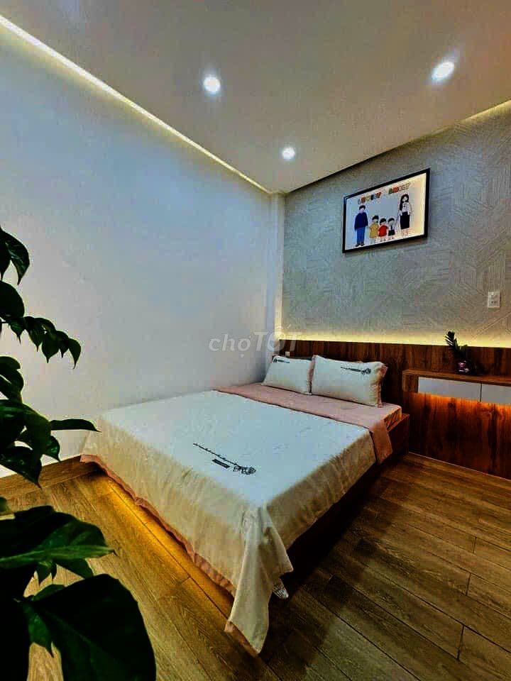 Nhà khu Sân bay dễ cho thuê. Với 38m Lam Sơn, xây 4 tầng. Sổ sẵn
