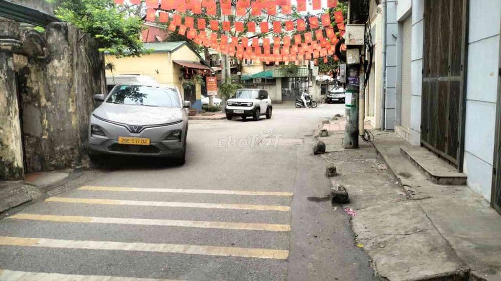 tập thể mai động