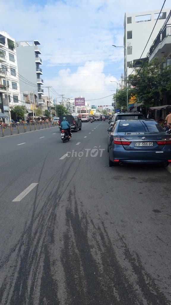 Mặt tiền Nguyễn xí- Phạm Văn Đồng, 4x10m, giá 11.8 tỉ - Ảnh 2