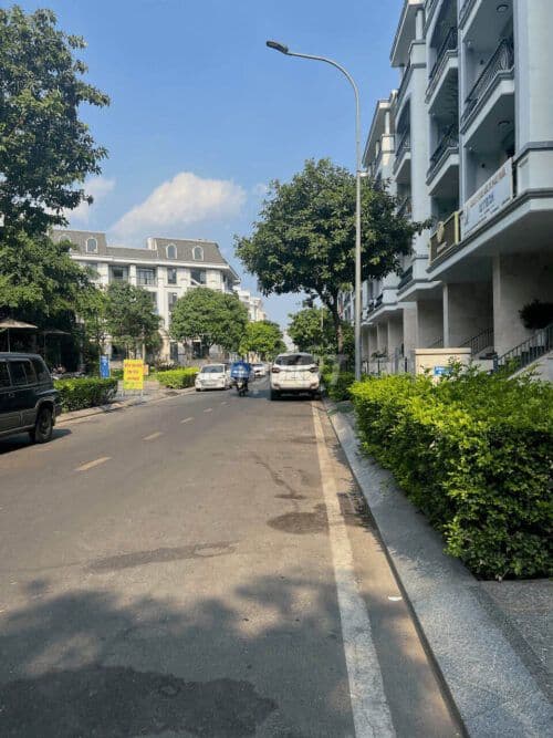 Nhà bán hoàn thiện 7x20m tại đường 37 tại Vạn Phúc city