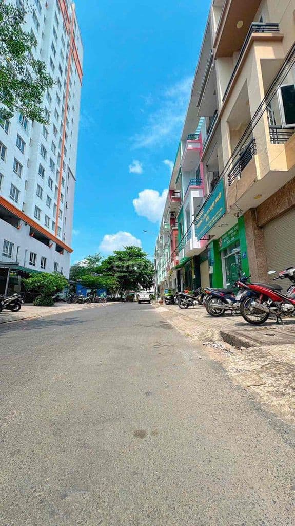 Bán nhà 4 tầng Mặt Tiền Nội Bộ đường Bông Sao P5Q8 - Ảnh 3