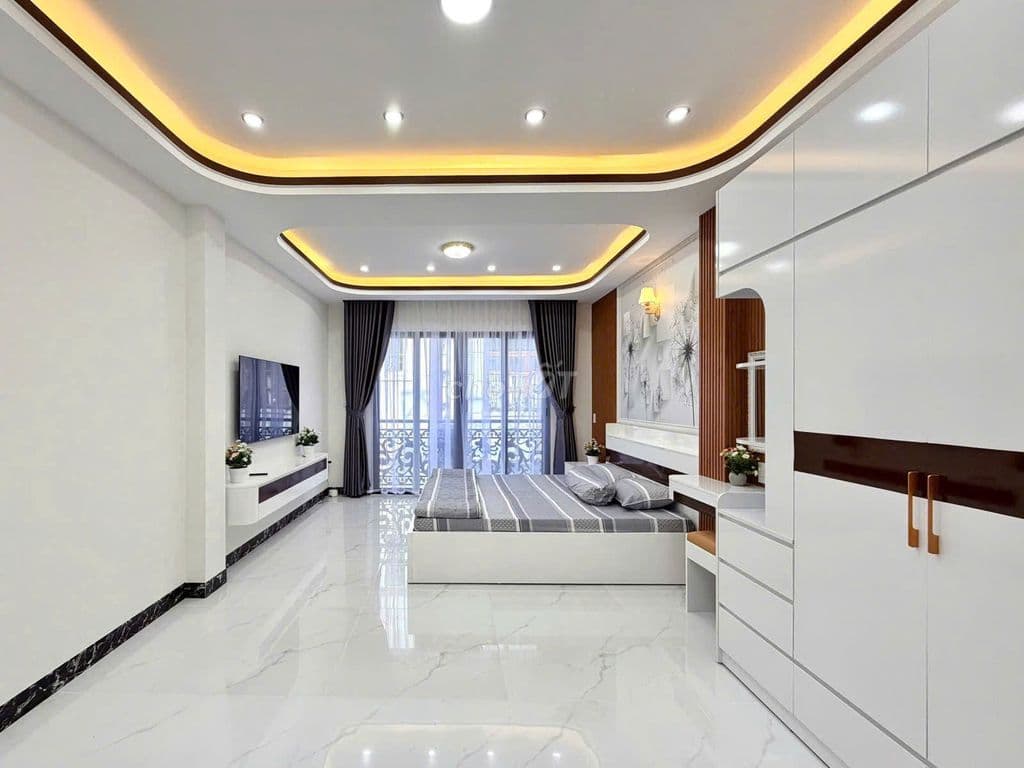 SÁT MẶT TIỀN TRƯỜNG SA P2 PHÚ NHUẬN 8X8m 4 LẦU ST 8PN GIÁ 10.8 TỶ TL - Ảnh 3