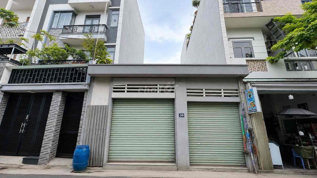 MT đường số 6 bình chiểu Thủ đức - DT 6.7 x 23 -138m2 SHR Giá 7.5 Ty