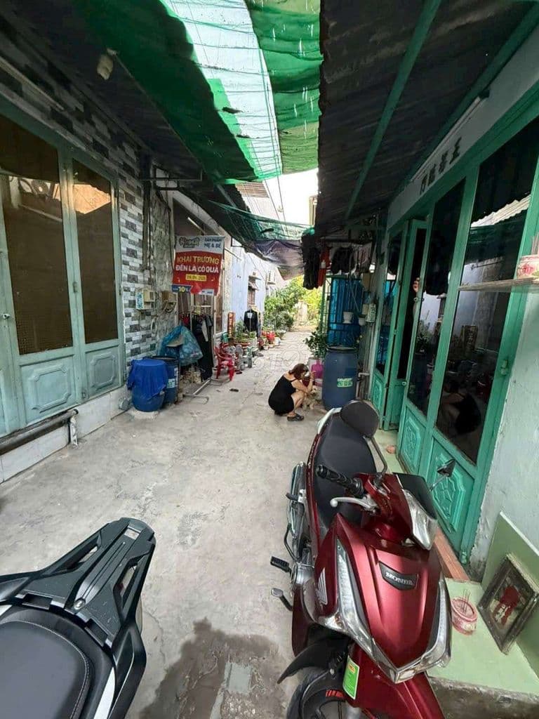 bán nhà 4x7 gác suốt trên dưới điều có vệ sinh - Ảnh 2