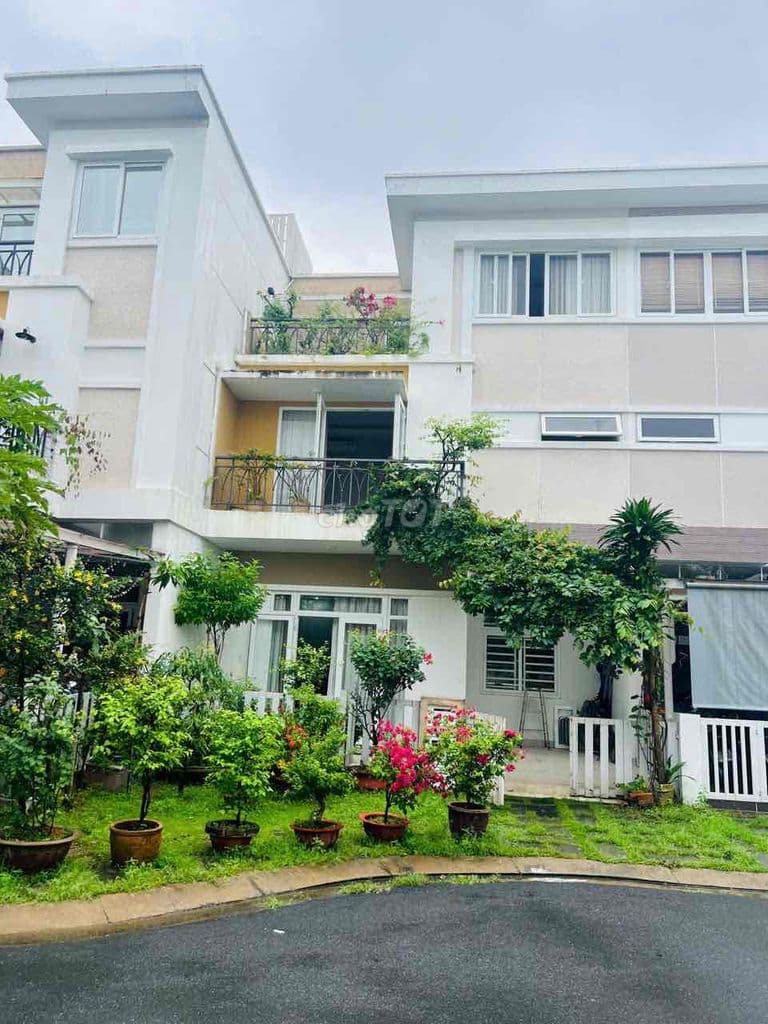 Căn Nhà Dành Cho Người Thích Sự Rộng Rãi Ngang 7,5m Hiếm Coa