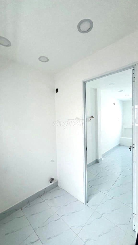 BÁN NHÀ ÂU CƠ HẺM RỘNG THÔNG TỨ TUNG – DTSD 41M – 3 TẦNG CHỈ 2,6 TỶ - Ảnh 2