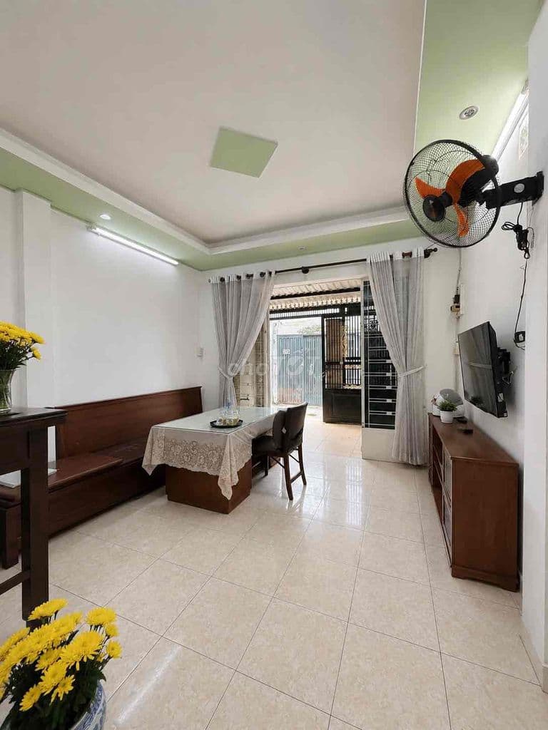 NHÀ ĐẸP TÂN PHÚ , Gần Sân Bay, 40m2, 4,5 TỶ TL NHẸ
