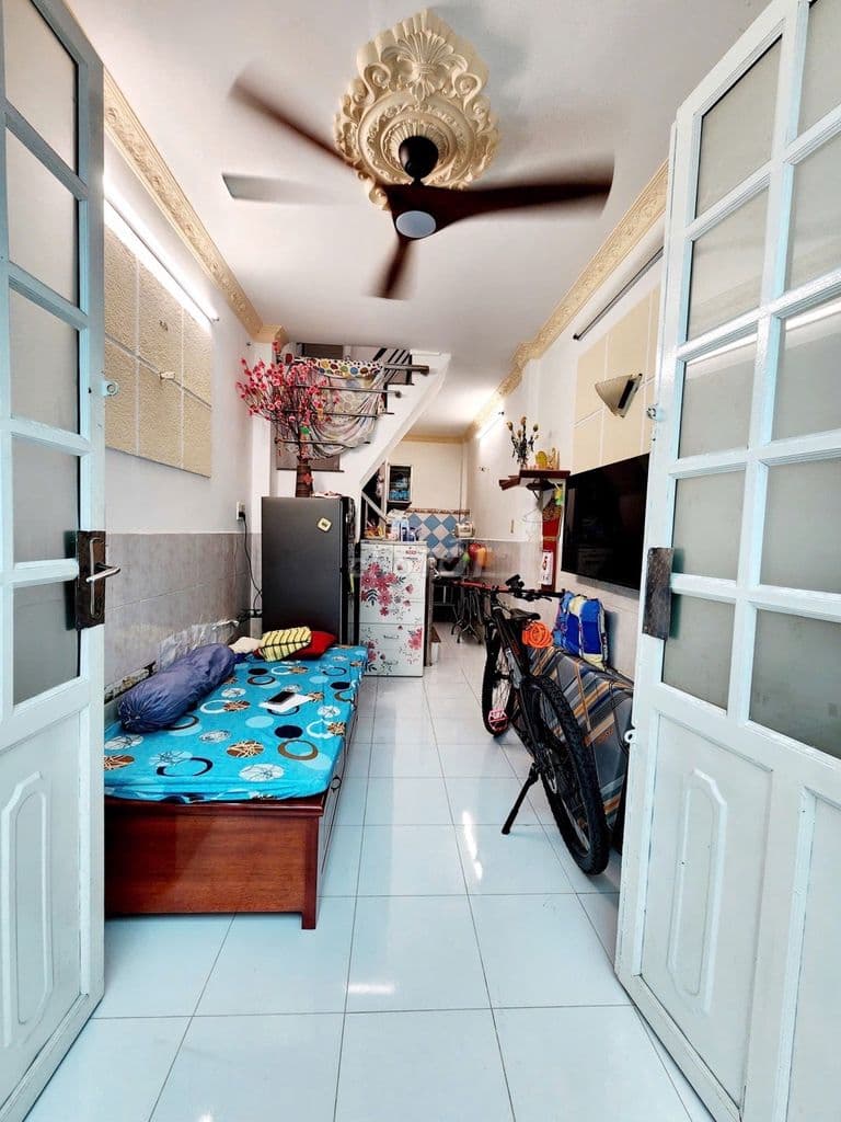 BÁN NHÀ TRẦN VĂN QUANG P.10 TÂN BÌNH 23M2(2.4X9.5) - 3 TẦNG 3,6T TL