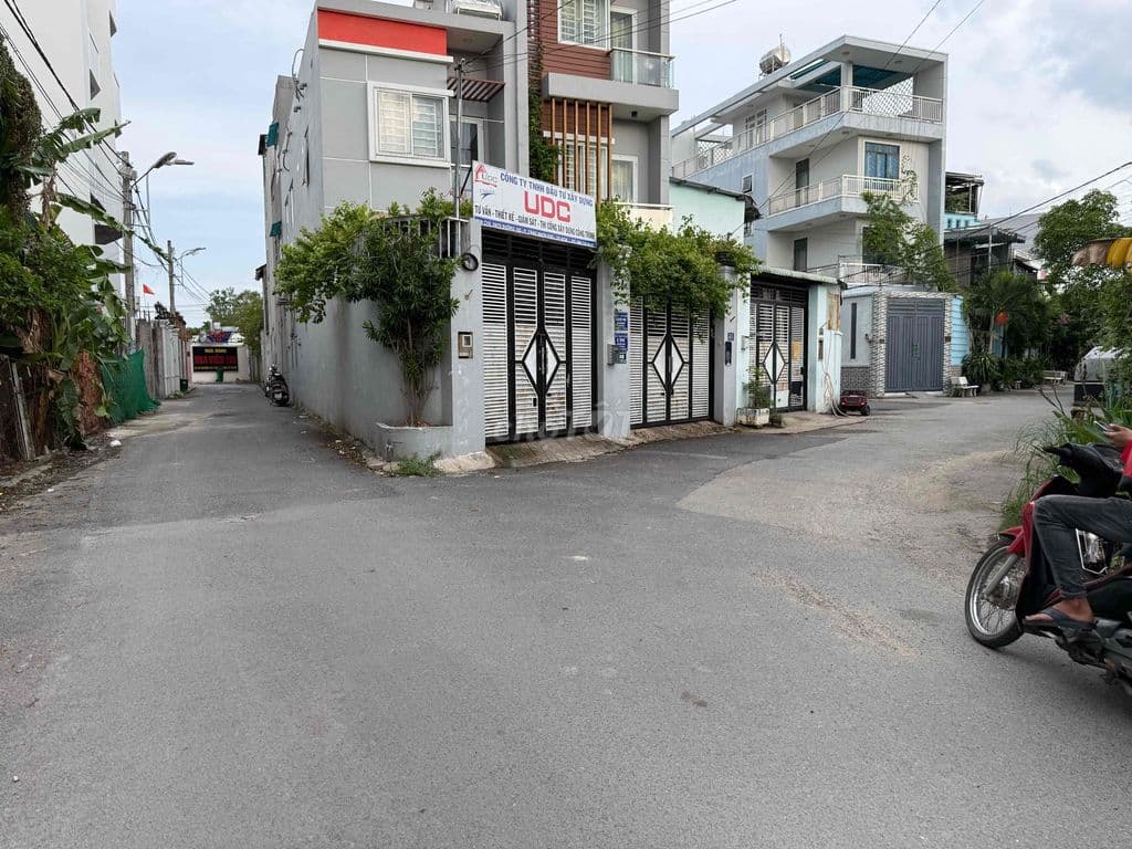 Nền thổ Lã Xuân Oai, phường Tăng Nhơn Phú, 64m2, giá 5.4 tỷ
