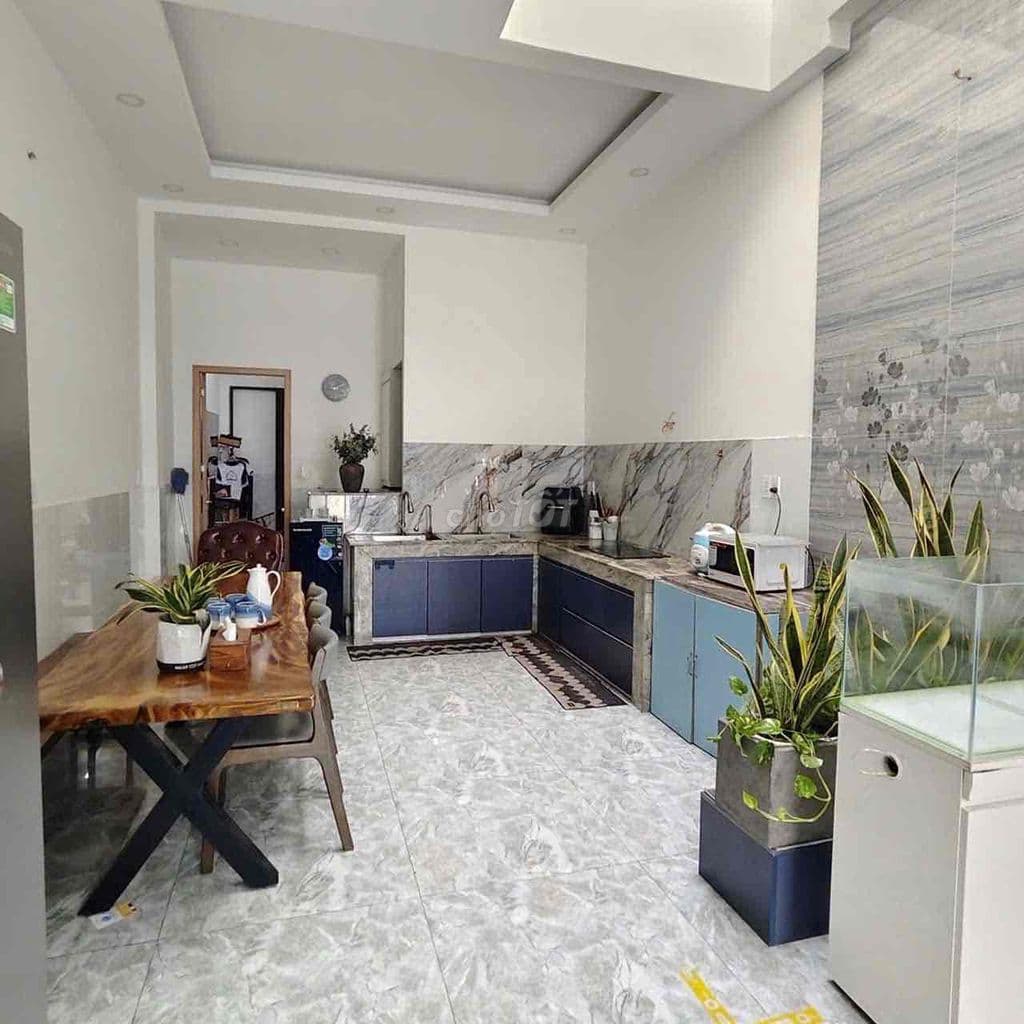 Siêu phẩm 2 Tầng xe hơi vào nhà gần Đường LÊ THỊ RIÊNG, 98m2, hẻm thon - Ảnh 3