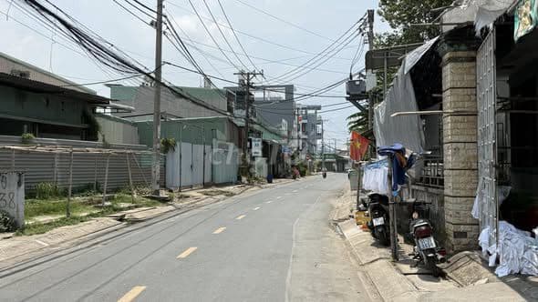 NỀN ĐẤT MT HẺM 39 ĐƯỜNG SỐ 1 - 4,9 TỶ/82,5M2