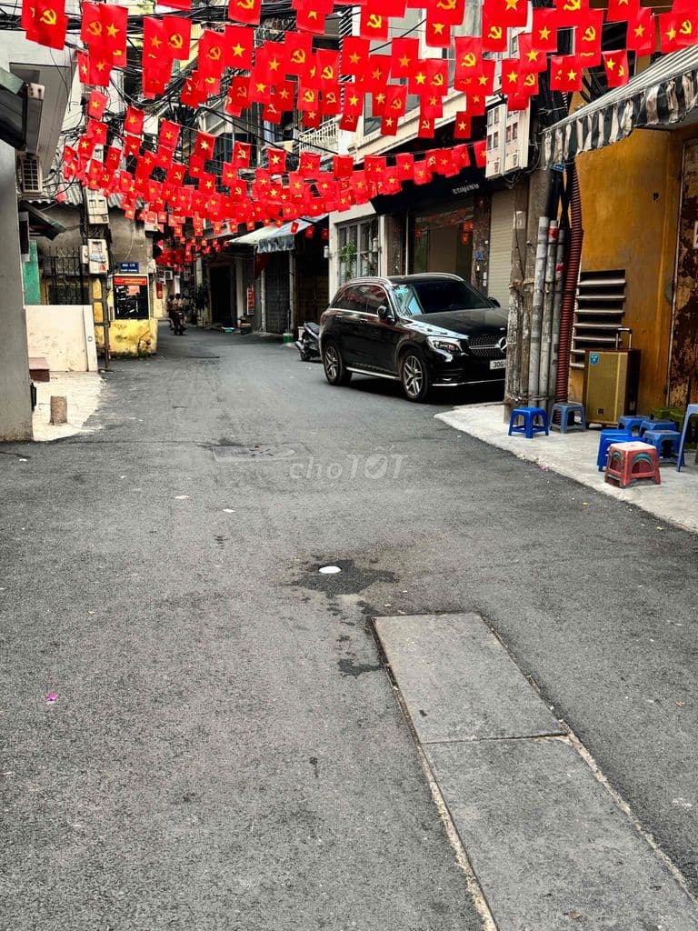 PHIÊN BẢN ĐẶC BIỆT SIÊU HOT PHỐ VỌNG ÔTÔ QUA DỪNG ĐỖ CỬA KINH DOANH .