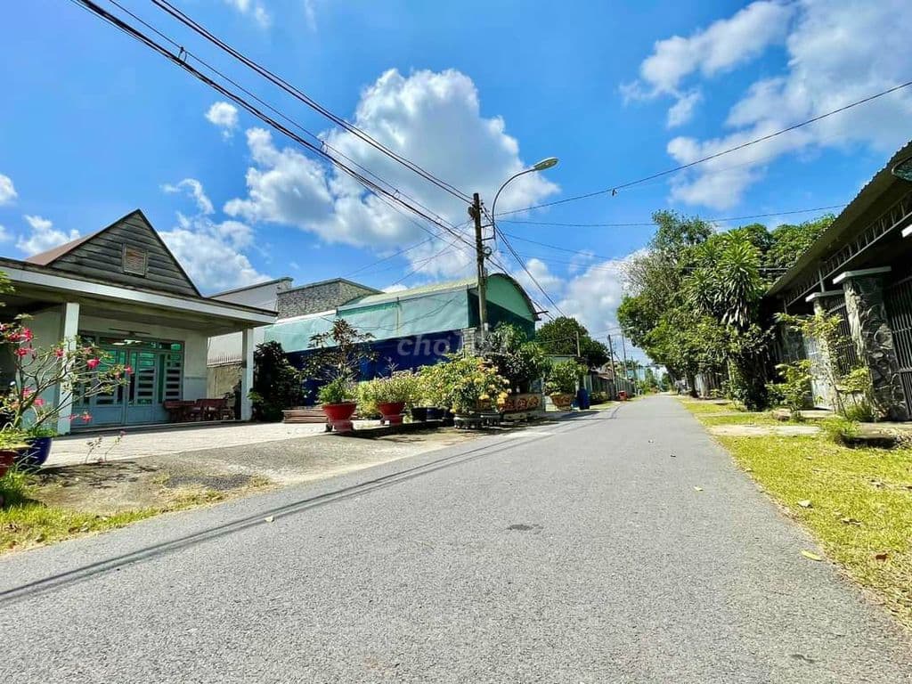 Đất mặt tiền, Củ Chi, 6x50=300m2 thổ cư, sổ riêng 1.3tỷ - Ảnh 2