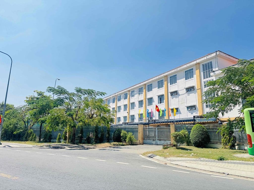 BÁN LÔ GÓC 120M2 TRUNG TÂM HÓC MÔN MẶT TIỀN KINH DOANH - Ảnh 2