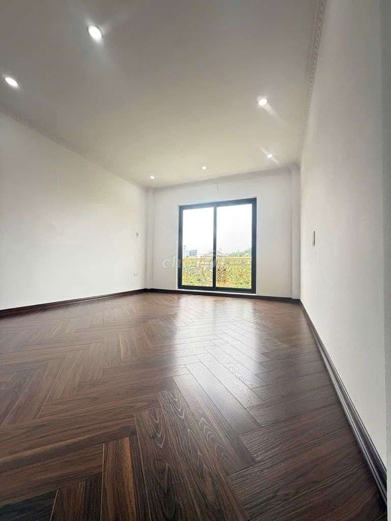 BÁN NHÀ BÁT KHỐI 5 TẦNG THANG MÁY NGÕ THÔNG ÔTÔ 7 CHỖ VÀO NHÀ GẦN CẦU - Ảnh 3