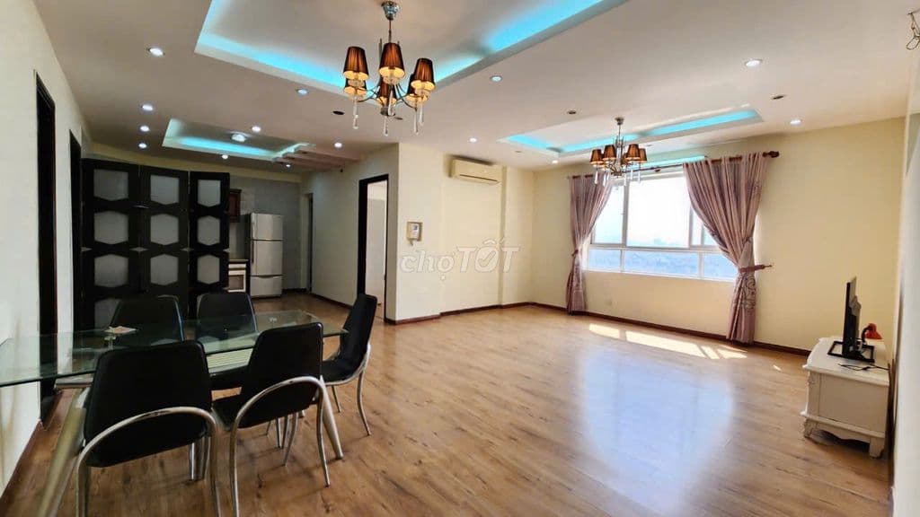 Bán căn hộ vị trí trung tâm, đi ra phố đi bộ Nguyễn Huệ chỉ 1km