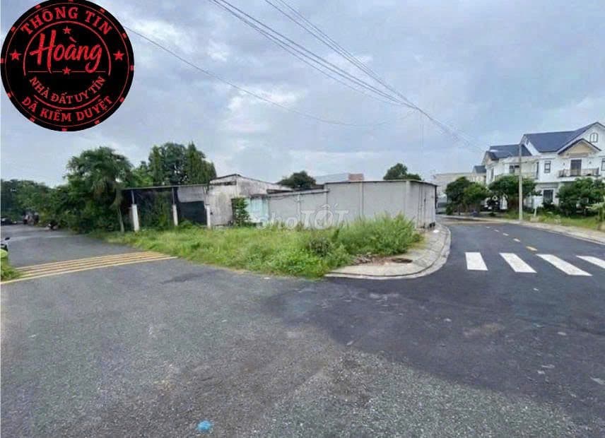 Lô góc 136m tại thị trấn góc ngang rộng đến 9,2m chủ để giá tốt 550tr - Ảnh 2