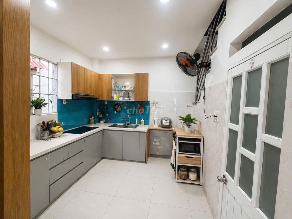 Nhà Hẻm Xe Hơi - căn góc 2 mặt tiền. 30m giá chỉ 2,7 tỷ - Ảnh 2