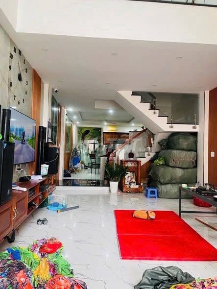 NHÀ MỚI ĐẸP GIÁ 7 TỶ NHỈN DT: 5X18 CN 85M2 4 TẦNG ST 5PN HẺM 4M GÒ DẦU - Ảnh 2